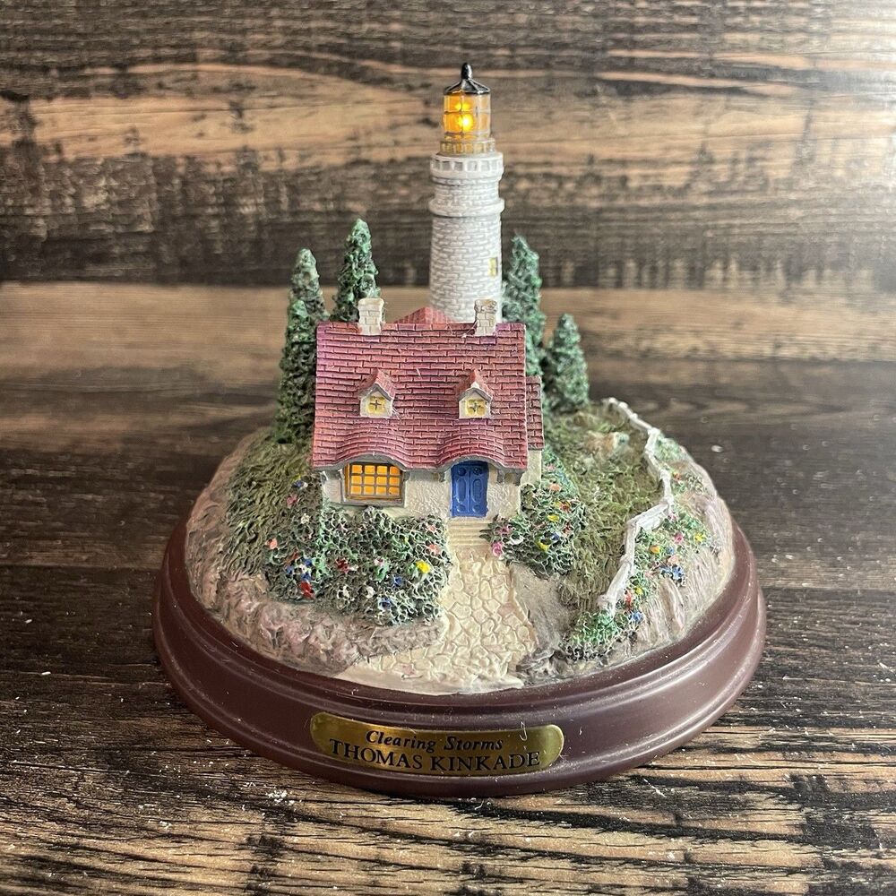 Thomas Kinkade “Clearing Storms” Working Illuminated Lighthouse Cottage Figurine